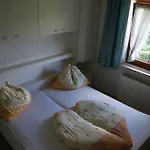 Guest house Appart-pension Seehang Velden am Woerthersee